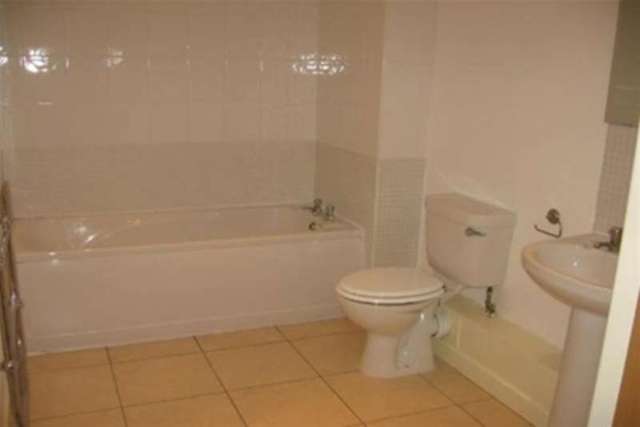  Image of 2 bedroom Flat to rent in Nursery Street Sheffield S3 at Sheffield, S3 8GF