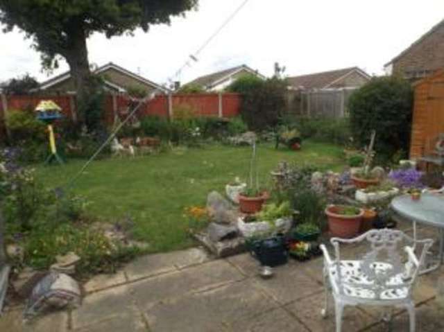  Image of 2 bedroom Bungalow for sale in Westcott Close Clacton-on-Sea CO16 at Clacton-on-Sea Essex Little Clacton, CO16 8YQ