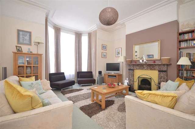  Image of 2 bedroom Apartment for sale in Clarendon Road Southsea PO4 at Southsea Hampshire Southsea, PO4 0SF