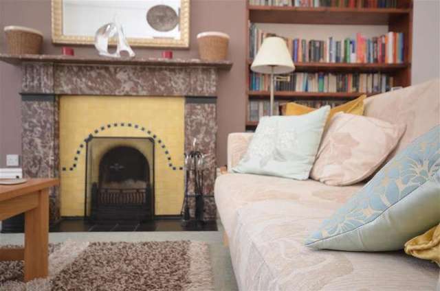  Image of 2 bedroom Apartment for sale in Clarendon Road Southsea PO4 at Southsea Hampshire Southsea, PO4 0SF