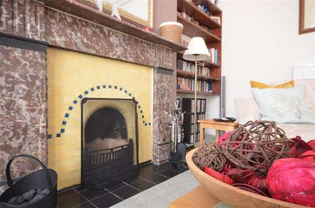  Image of 2 bedroom Apartment for sale in Clarendon Road Southsea PO4 at Southsea Hampshire Southsea, PO4 0SF