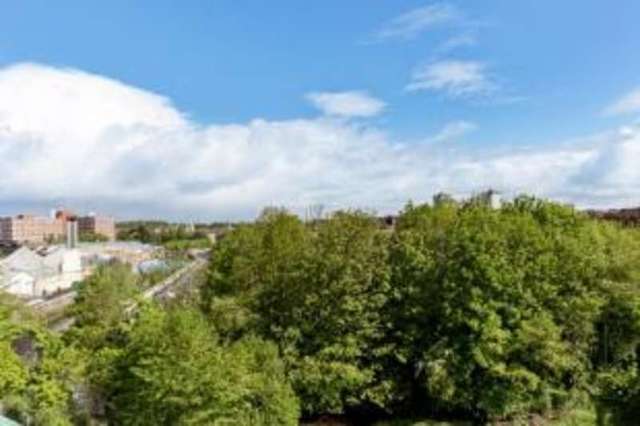  Image of 1 bedroom Flat for sale in Clarkston Road Glasgow G44 at Glasgow Lanarkshire Castlemilk, G44 4EH