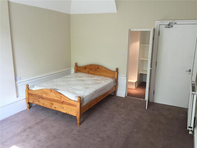  Image of 3 bedroom Flat to rent in Clerk Street Edinburgh EH8 at South Side Edinburgh Edinburgh, EH8 9JQ