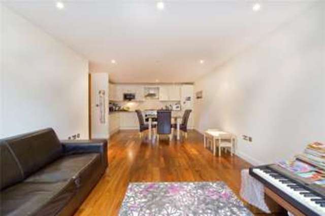  Image of 2 bedroom Flat to rent in Clerkenwell Road London EC1M at Clerkenwell London Goswell Road, EC1M 5PZ