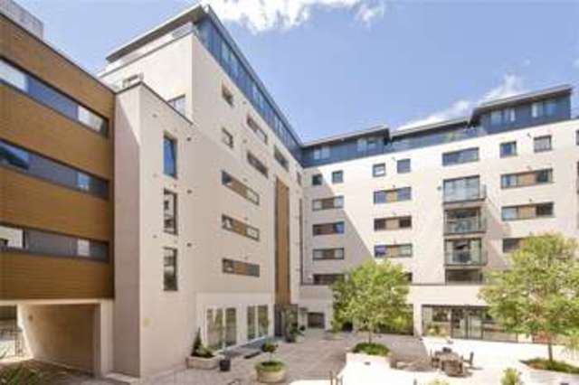  Image of 2 bedroom Flat to rent in Clerkenwell Road London EC1M at Clerkenwell London Goswell Road, EC1M 5PZ