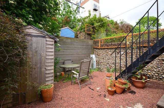  Image of 1 bedroom Apartment for sale in Clifton Street Brighton BN1 at Brighton East Sussex Brighton, BN1 3PH