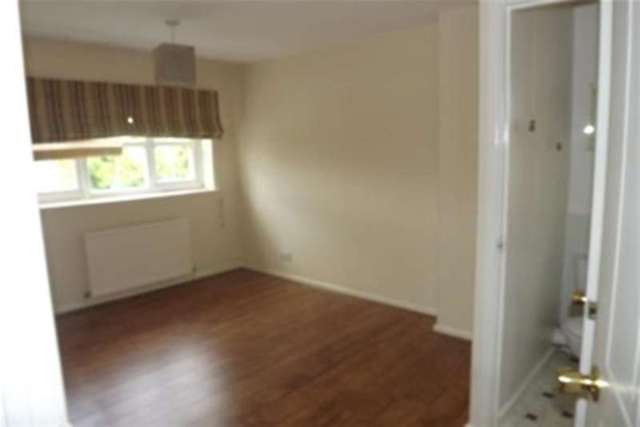 Image of 3 bedroom Detached house to rent in Cloverlands West Bridgford Nottingham NG2 at Nottingham, NG2 7TF