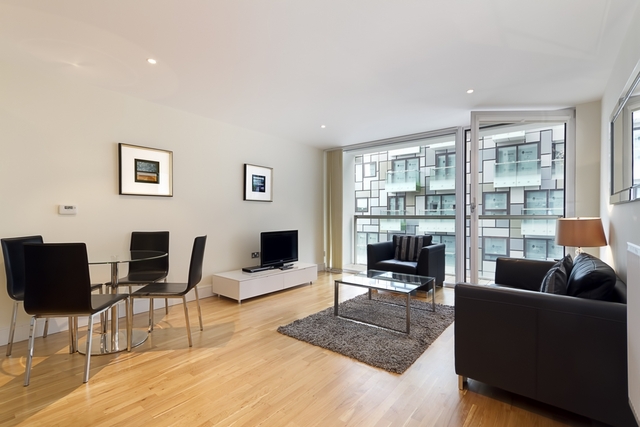  Image of 1 bedroom Apartment to rent in Millharbour London E14 at Millharbour  London, E14 9JT