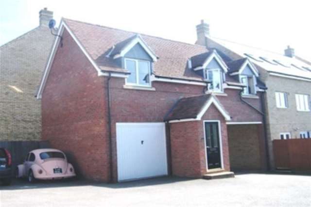  Image of 2 bedroom Maisonette to rent in Bradford Drive Colchester CO4 at Colchester, CO4 5ZA