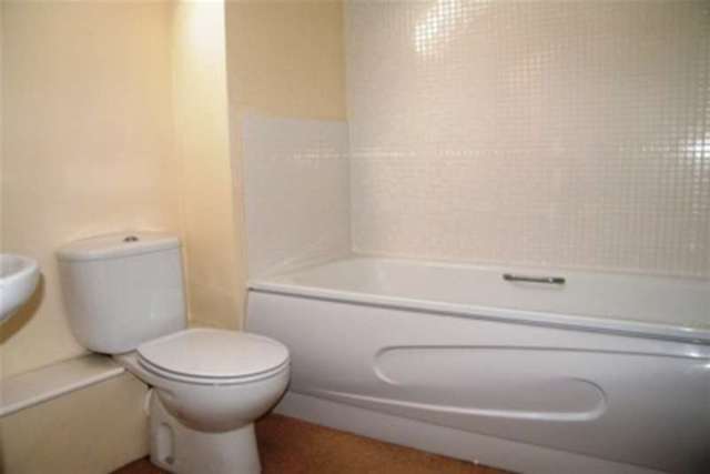  Image of 2 bedroom Maisonette to rent in Bradford Drive Colchester CO4 at Colchester, CO4 5ZA