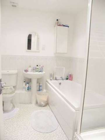  Image of 2 bedroom Detached house to rent in Coningsby Road High Wycombe HP13 at Hamilton Road  High Wycombe, HP13 5FF