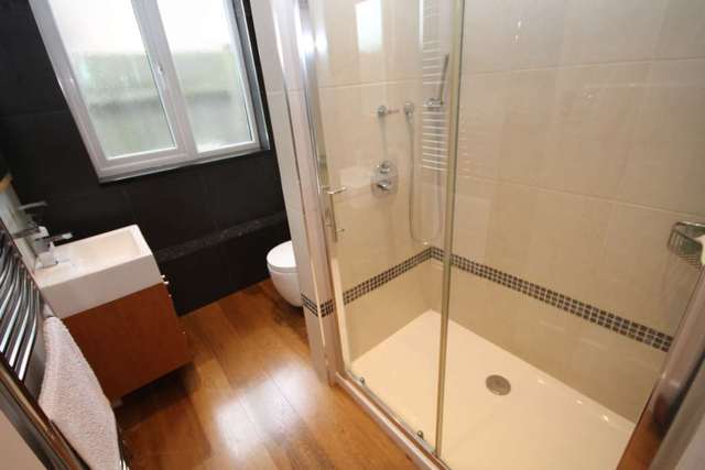  Image of 1 bedroom Bungalow to rent in Coniston Road Bexleyheath DA7 at Coniston Rd  Bexleyheath, DA7 6PX