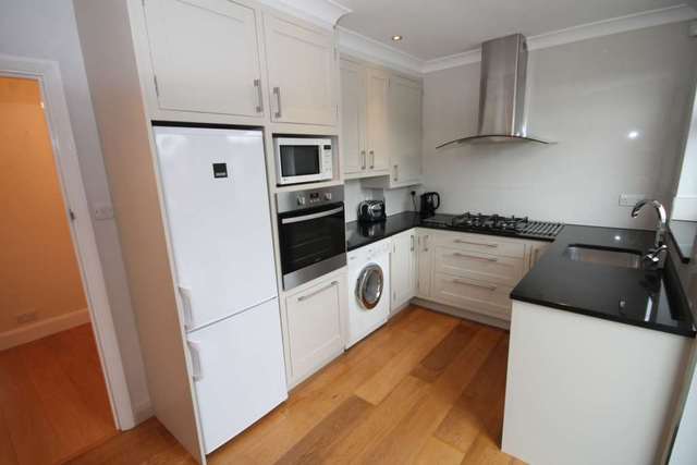  Image of 1 bedroom Bungalow to rent in Coniston Road Bexleyheath DA7 at Coniston Rd  Bexleyheath, DA7 6PX