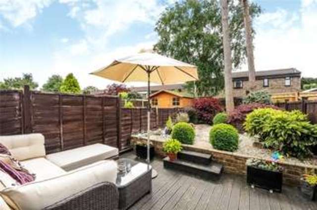  Image of 2 bedroom Terraced house to rent in Coombe Pine Bracknell RG12 at Bracknell Berkshire Easthampstead, RG12 0TJ