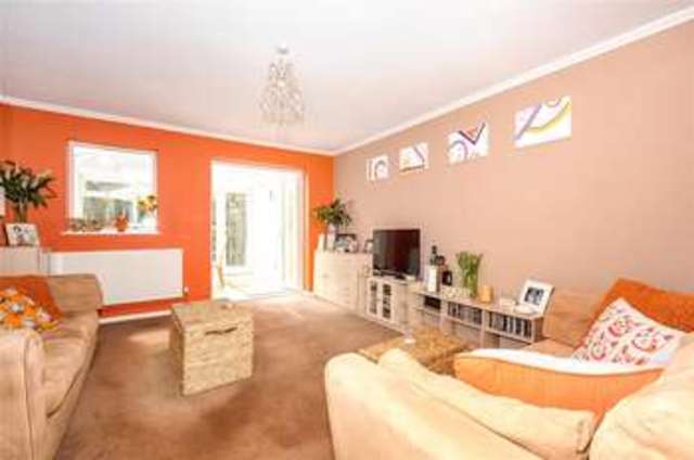  Image of 2 bedroom Terraced house to rent in Coombe Pine Bracknell RG12 at Bracknell Berkshire Easthampstead, RG12 0TJ