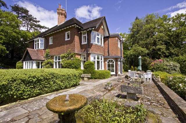  Image of 6 bedroom Property for sale in Coopers Hill Alvechurch Birmingham B48 at Coopers Hill  Birmingham, B48 7BX