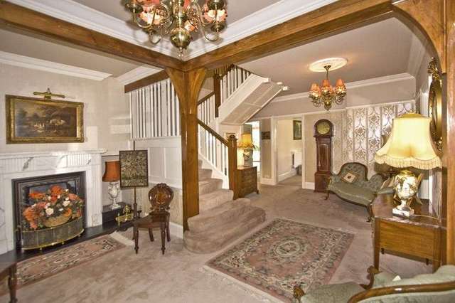  Image of 6 bedroom Property for sale in Coopers Hill Alvechurch Birmingham B48 at Coopers Hill  Birmingham, B48 7BX