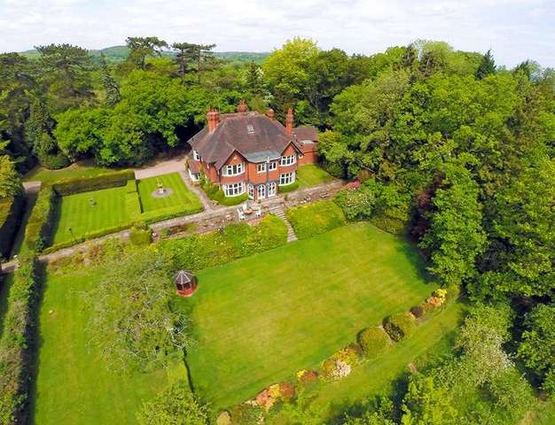  Image of 6 bedroom Property for sale in Coopers Hill Alvechurch Birmingham B48 at Coopers Hill  Birmingham, B48 7BX