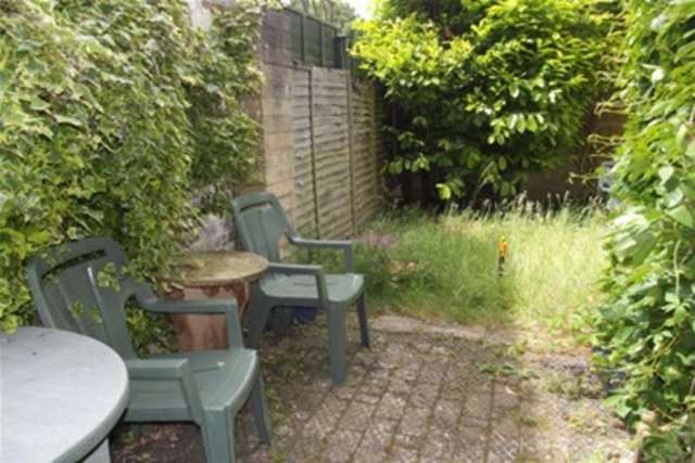  Image of 2 bedroom Property to rent in Coronation Avenue Bath BA2 at Bath, BA2 2JR