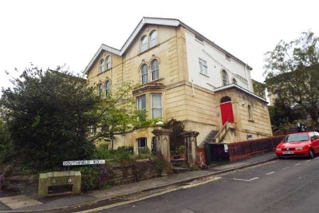  Image of 2 bedroom Flat to rent in Cotham Brow Cotham Bristol BS6 at Bristol, BS6 6AW