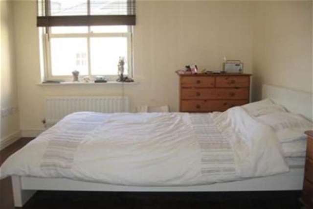  Image of 2 bedroom Flat to rent in County Place Chelmsford CM2 at Chelmsford, CM2 0RF