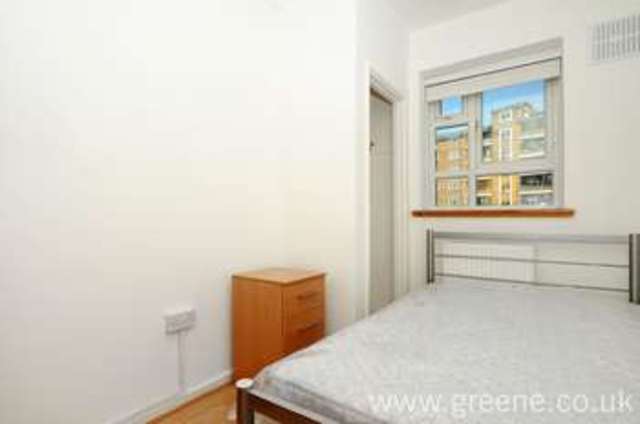  Image of 4 bedroom Flat to rent in Cranston Estate London N1 at Old Street  Hoxton, N1 6TD