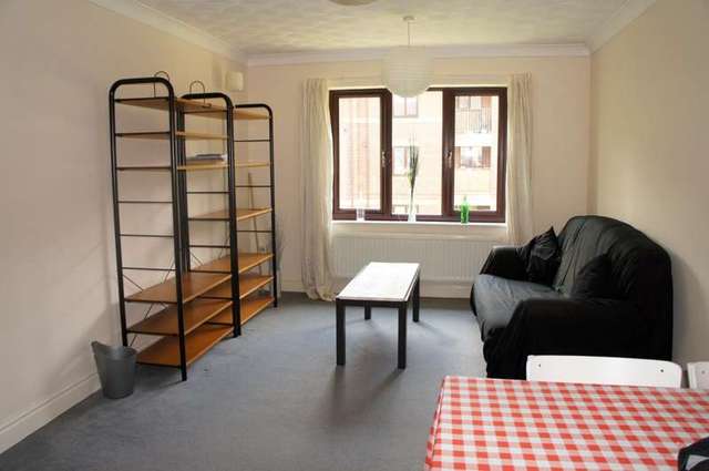  Image of 1 bedroom Flat to rent in Cremorne Lane Norwich NR1 at Thorpe Park  Norwich, NR1 1YW