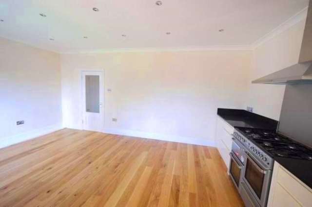  Image of 3 bedroom Semi-Detached house to rent in Crescent Road Warley Brentwood CM14 at Crescent Road  Brentwood, CM14 5JR