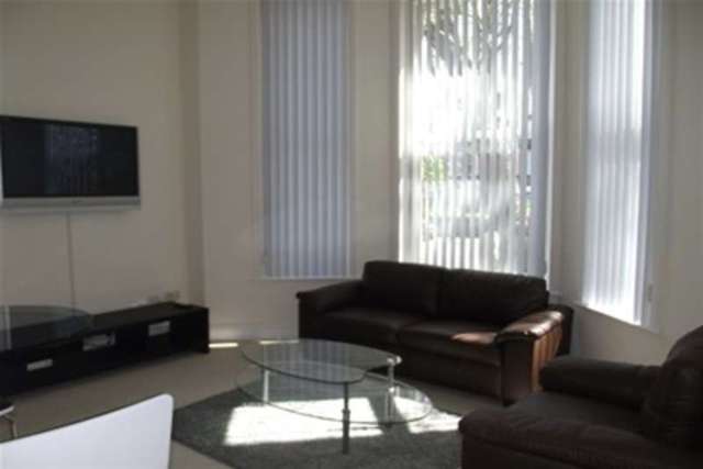  Image of 2 bedroom Property to rent in Croxteth Road Toxteth Liverpool L8 at Liverpool, L8 3SF