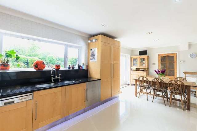  Image of 5 bedroom Detached house for sale in Cuddesdon Road Horspath Oxford OX33 at Horspath Oxford Oxfordshire, OX33 1JB