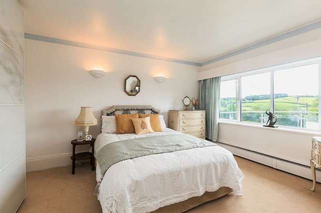  Image of 5 bedroom Detached house for sale in Cuddesdon Road Horspath Oxford OX33 at Horspath Oxford Oxfordshire, OX33 1JB