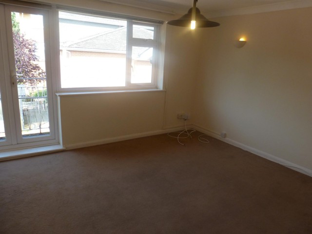  Image of 2 bedroom Flat to rent in West Road Guildford GU1 at West Road  Guildford, GU1 2AS