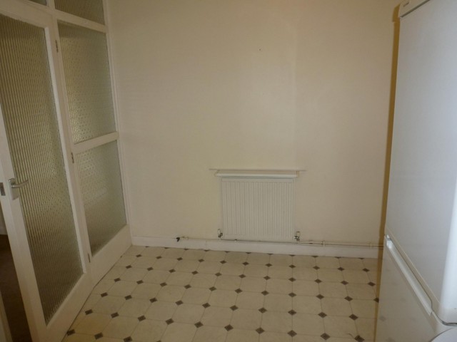  Image of 2 bedroom Flat to rent in West Road Guildford GU1 at West Road  Guildford, GU1 2AS