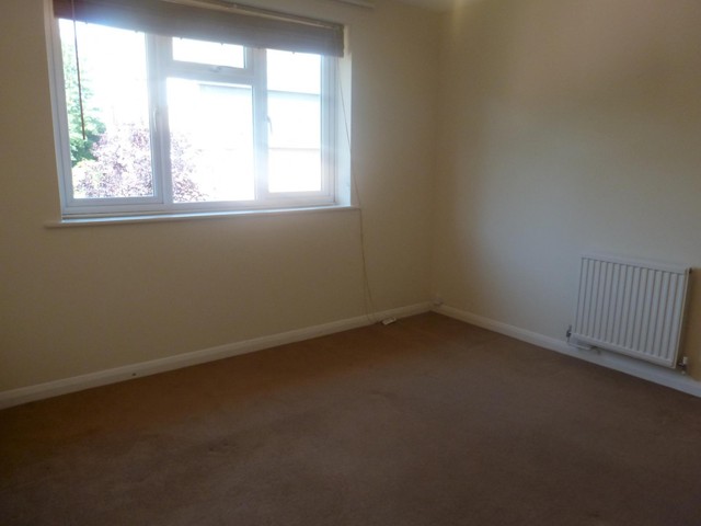  Image of 2 bedroom Flat to rent in West Road Guildford GU1 at West Road  Guildford, GU1 2AS