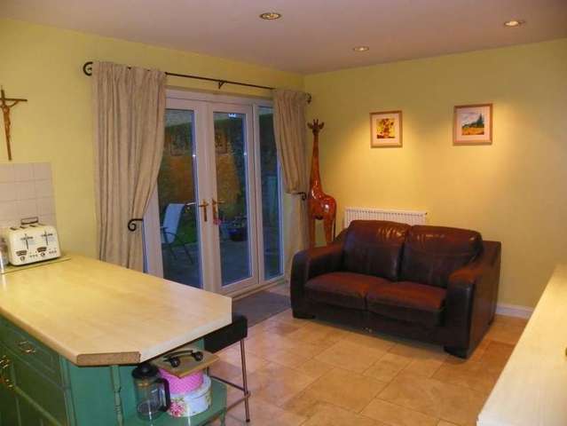  Image of 5 bedroom Detached house to rent in Curlys Way Swallowfield Reading RG7 at Swallowfield  Reading, RG7 1QZ