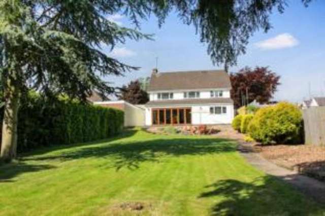  Image of 4 bedroom Detached house for sale in Curzon Avenue Birstall Leicester LE4 at Birstall Leicester Birstall, LE4 4AB