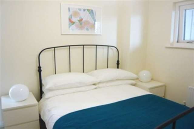  Image of 2 bedroom Flat to rent in Leylands Road Leeds LS2 at Leeds, LS2 7LB