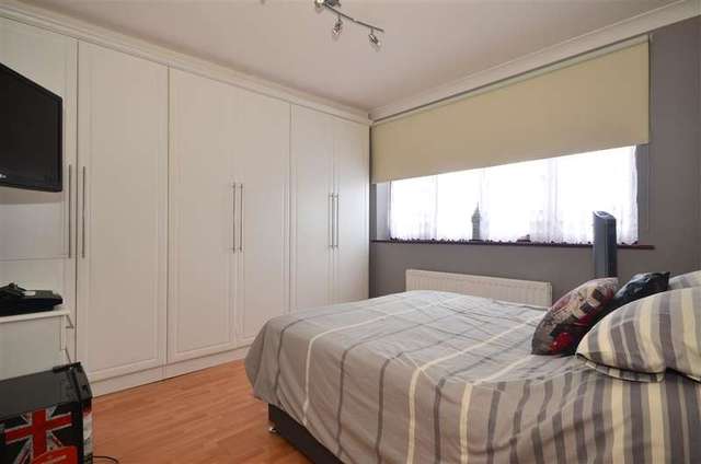  Image of 4 bedroom Detached house for sale in Dalewood Close Hornchurch RM11 at Hornchurch Essex Hornchurch, RM11 3PJ