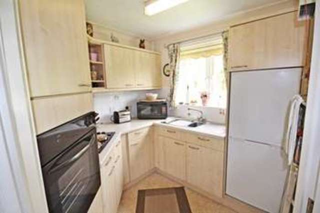  Image of 2 bedroom Retirement Property for sale in Sea Road Milford on Sea Lymington SO41 at Sea Road  Milford on Sea, SO41 0DA