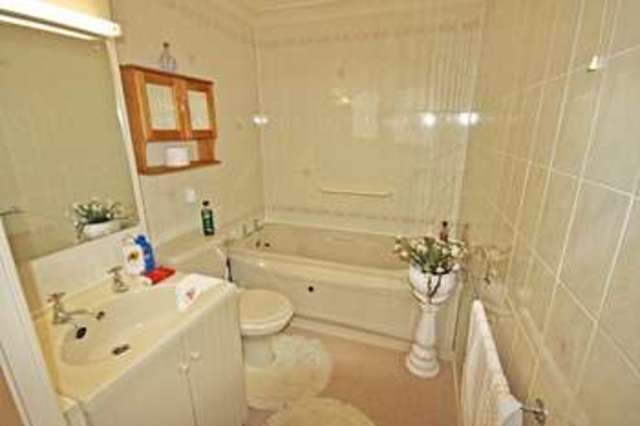  Image of 2 bedroom Retirement Property for sale in Sea Road Milford on Sea Lymington SO41 at Sea Road  Milford on Sea, SO41 0DA
