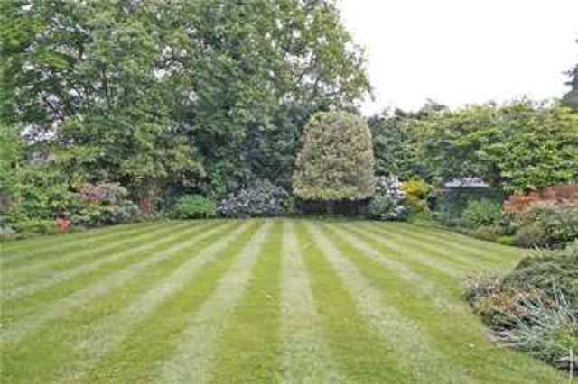  Image of 4 bedroom Detached house for sale in Dartnell Park Road West Byfleet KT14 at West Byfleet Surrey Byfleet, KT14 6PN