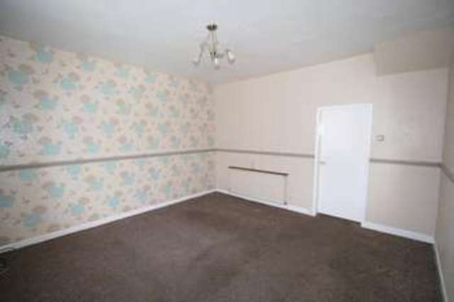  Image of 2 bedroom Terraced house to rent in Davyhulme Street Rochdale OL12 at Rochdale OL12 9BW Rochdale, OL12 9BW