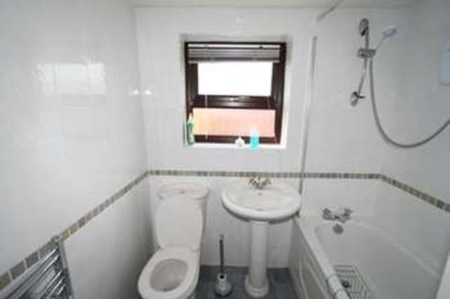  Image of 2 bedroom Terraced house to rent in Davyhulme Street Rochdale OL12 at Rochdale OL12 9BW Rochdale, OL12 9BW