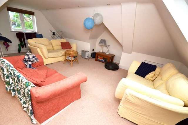  Image of 3 bedroom Flat for sale in Cavendish Road Bournemouth BH1 at 15 Cavendish Road  Bournemouth, BH1 1QX