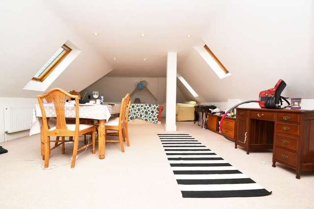  Image of 3 bedroom Flat for sale in Cavendish Road Bournemouth BH1 at 15 Cavendish Road  Bournemouth, BH1 1QX