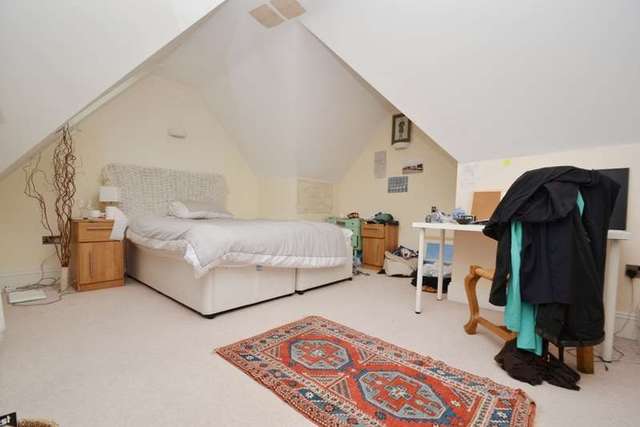  Image of 3 bedroom Flat for sale in Cavendish Road Bournemouth BH1 at 15 Cavendish Road  Bournemouth, BH1 1QX