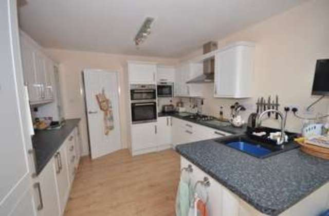  Image of 3 bedroom Detached house to rent in Dee Crescent Farndon Chester CH3 at Dee Crescent Farndon Chester, CH3 6QJ