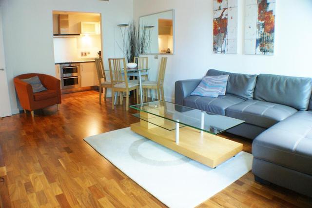  Image of 1 bedroom Flat to rent in South Quay Square London E14 at 3 South Quay Square  London, E14 9RU