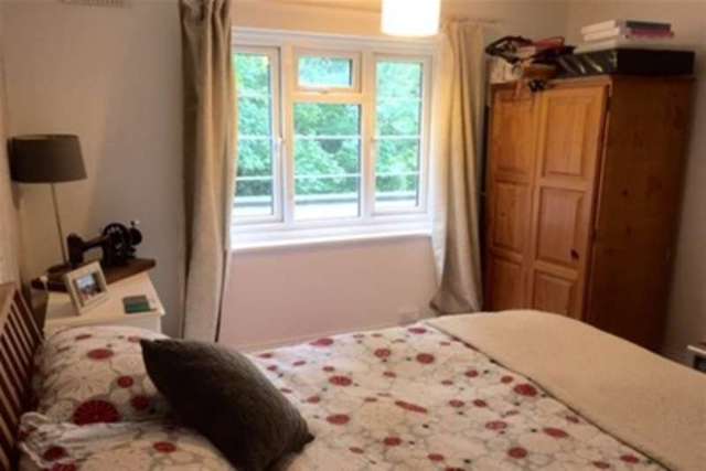  Image of 2 bedroom Flat to rent in Silverdale Road Shirley Southampton SO15 at Southampton, SO15 2NH