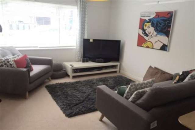  Image of 2 bedroom Flat to rent in Silverdale Road Shirley Southampton SO15 at Southampton, SO15 2NH